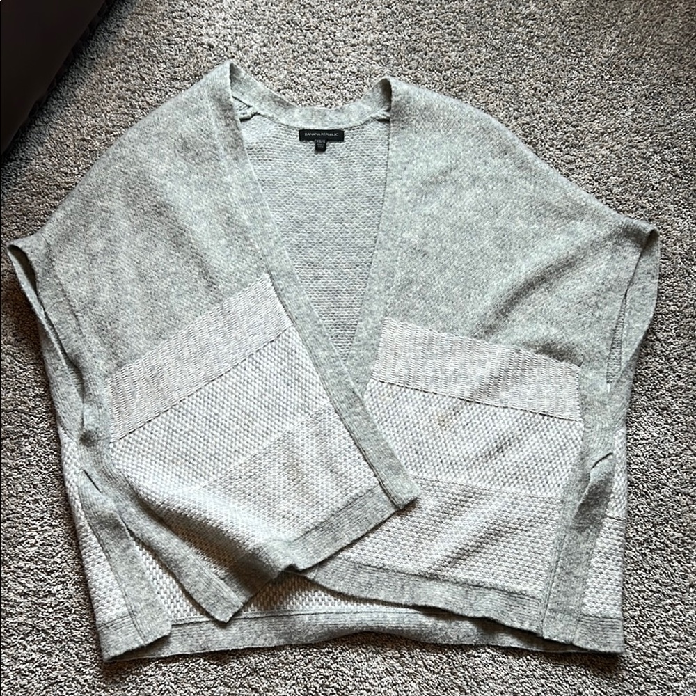 Banana Republic Gray Cardigan Sweater with V-Neck and Relaxed Fit